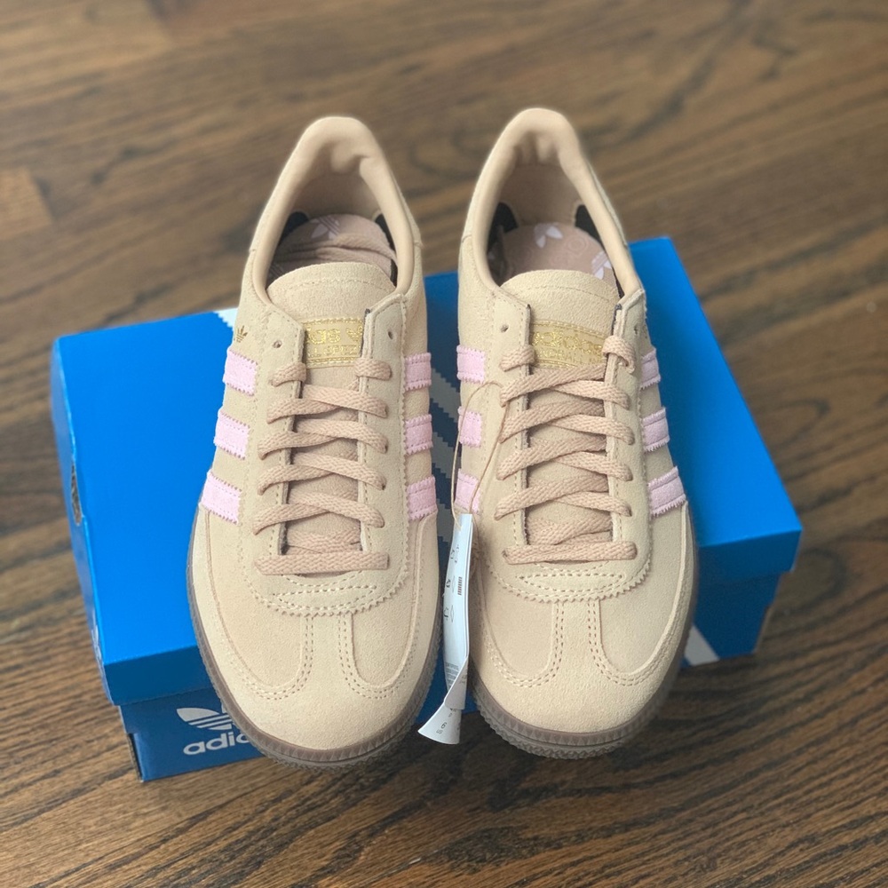 New Adidas Handball Spezial Shoes Warm Sandstone / Clear Pink / Gum Women’s 6.5 - Picture 3 of 9